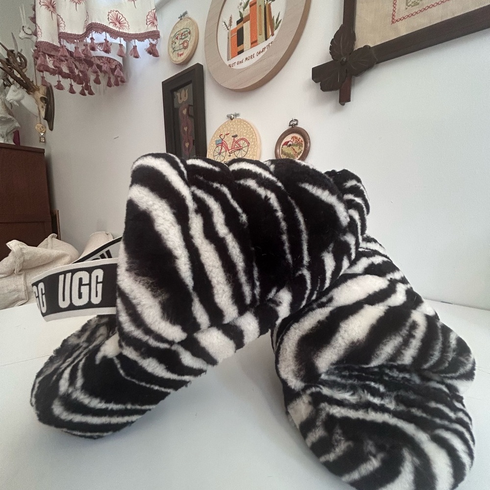 UGG Black and White Zebra Pattern Slippers